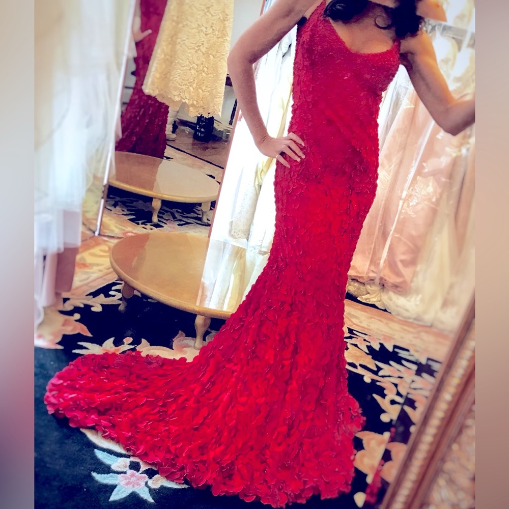 Handcrafted Theia Petal Gown - Size 4 (One-of-a-Kind)